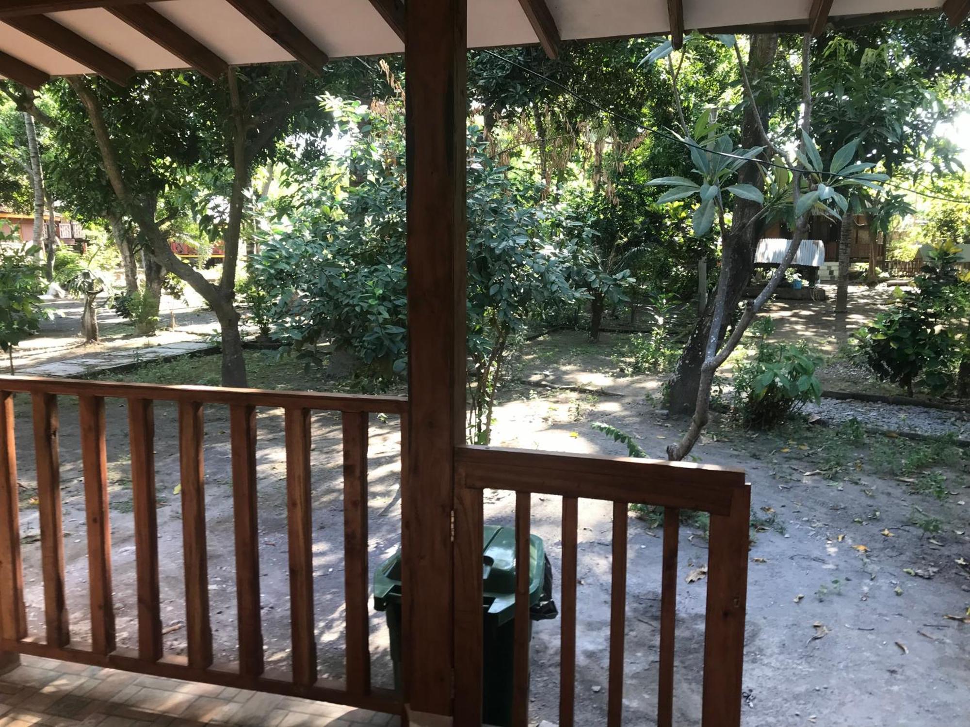 Pondok Wisata Gili Lampu Labuhan Pandan Exterior photo